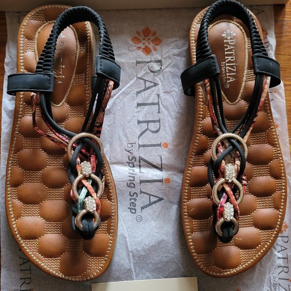 Sandals - Picture 2 of 4